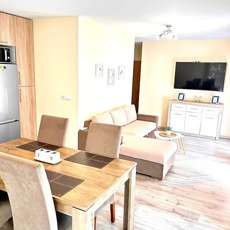 франческа Apartment Warna