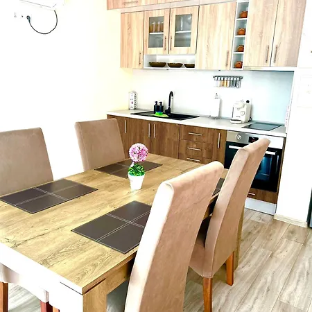 Apartment франческа Warna