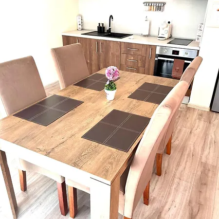 франческа 아파트 *