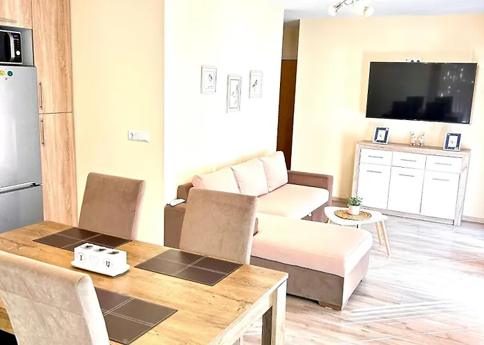 франческа アパート ヴァルナ